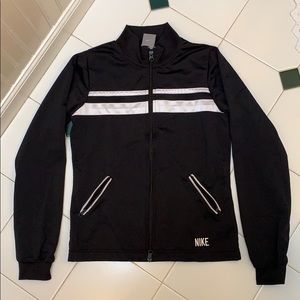 NIKE Black/White Zip Up Jacket Kids Size XL